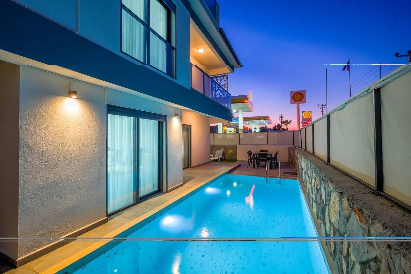 Fethiye Karagedik'te Modern Tasarımlı, Özel Havuzlu, Şık Villa-42585