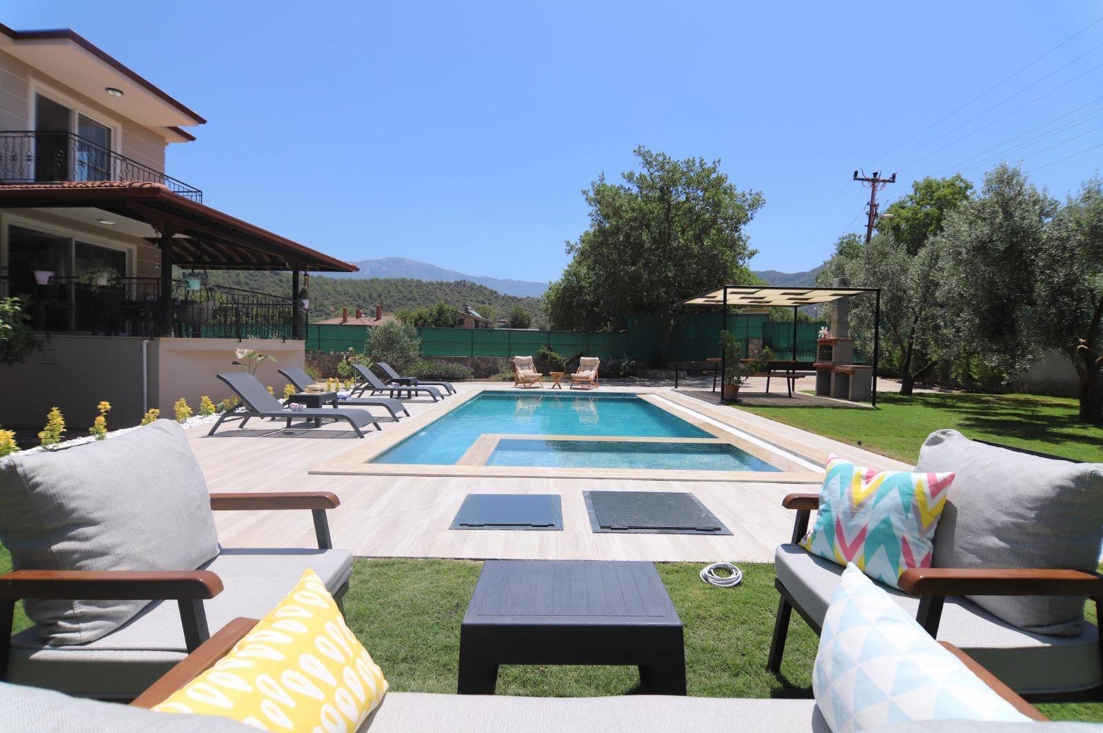 Muğla Fethiye'de Geniş Ailelere Uygun, Özel Havuzlu, Konforlu Villa