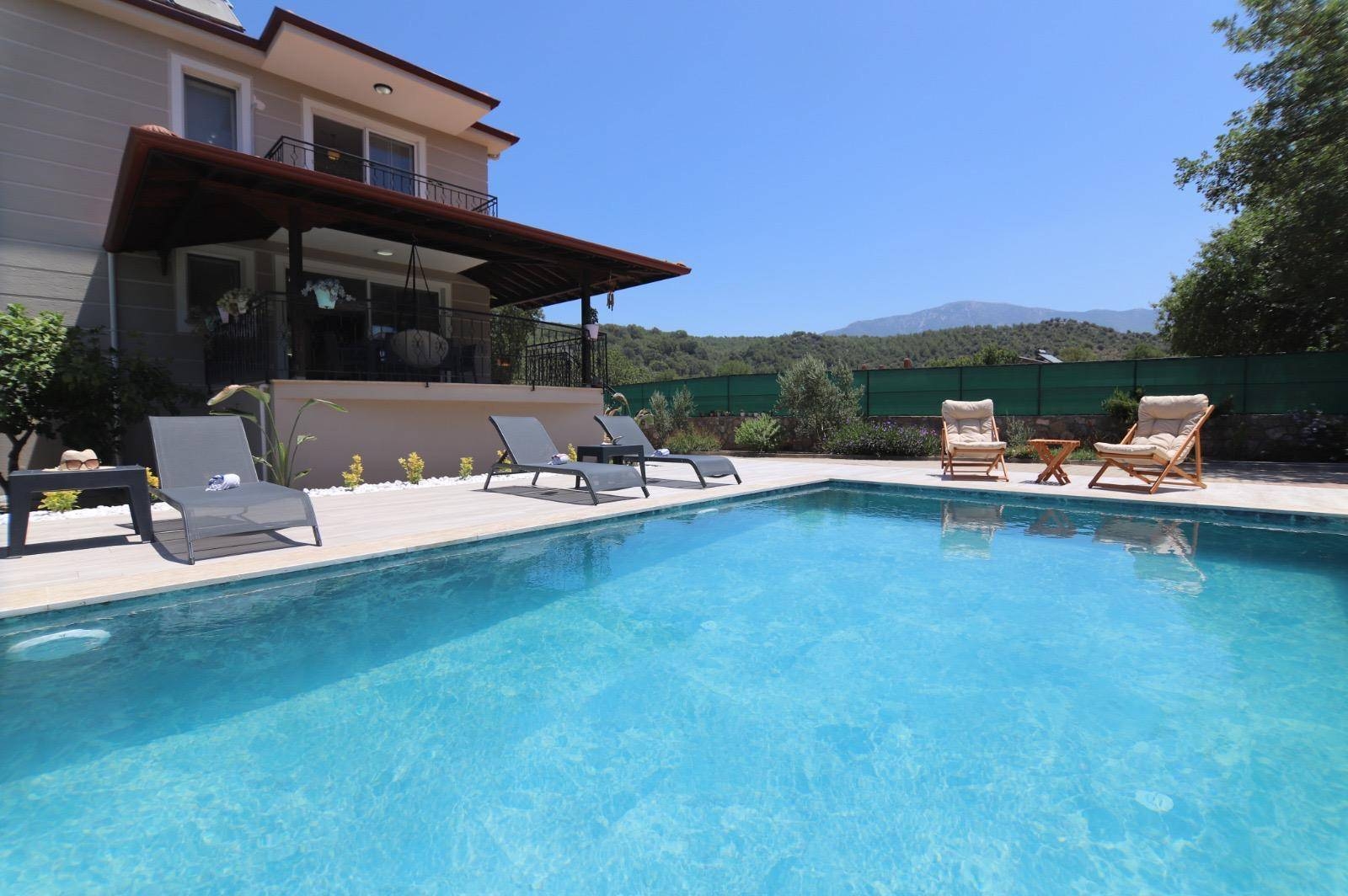 Muğla Fethiye'de Geniş Ailelere Uygun, Özel Havuzlu, Konforlu Villa