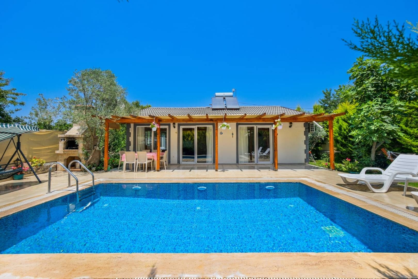 Fethiye Kayaköy'de Çekirdek Ailelere Uygun, Özel Havuzlu, Ferah Villa