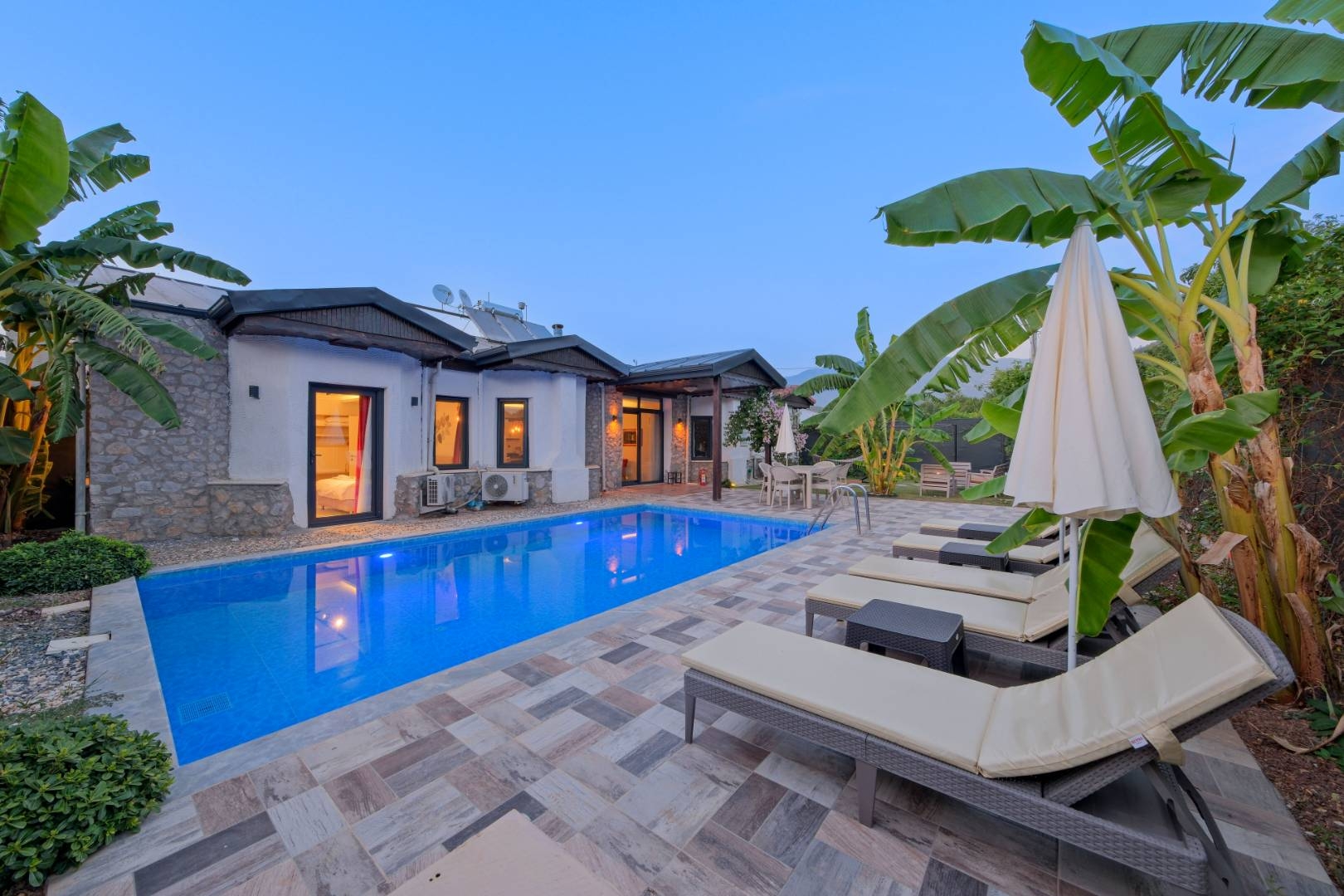 Fethiye Kayaköy'de Çekirdek Ailelere Uygun, Özel Havuzlu, Şık Villa