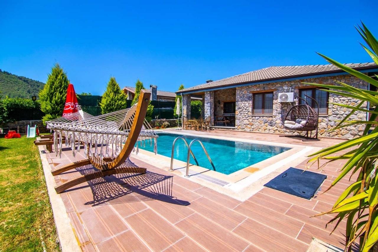 Fethiye Kayaköy'de Doğa İle İç İçe, Özel Havuzlu, Konforlu Villa