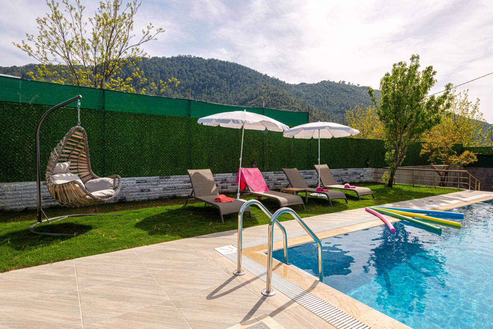 Fethiye Kayaköy'de Eşsiz Doğada, Özel Havuzlu, Şık Balayı Villası