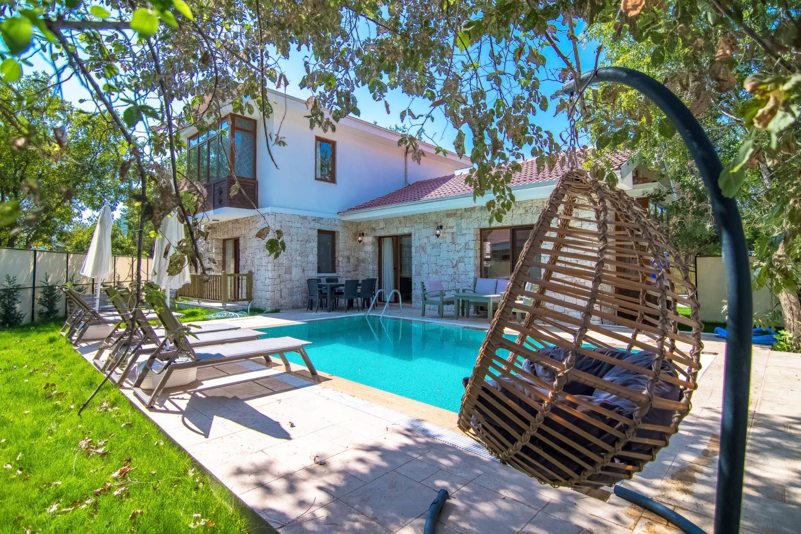 Fethiye Kayaköy'de Geniş Alanlara Sahip, Özel Havuzlu, 4+1 Villa