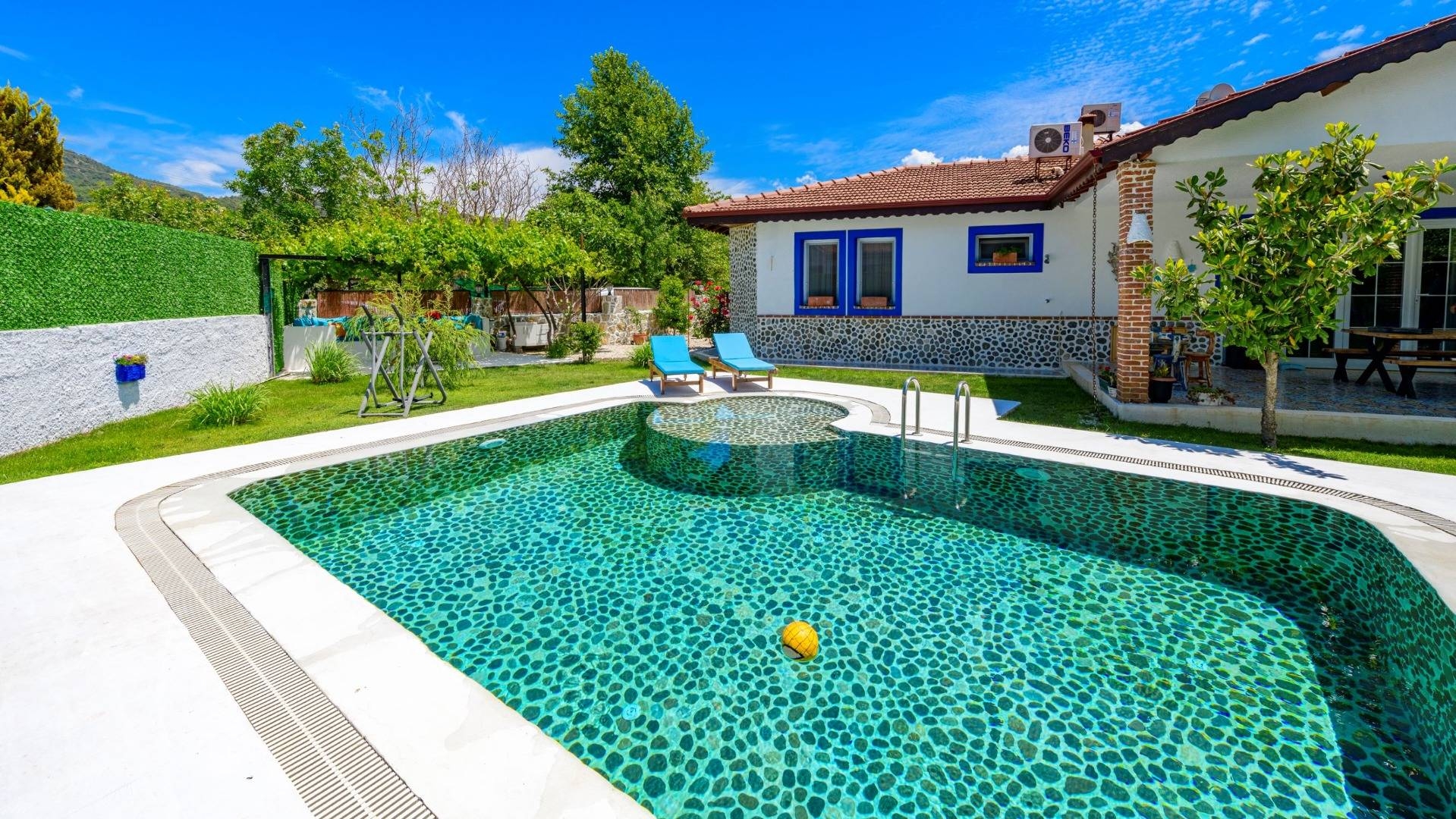 Fethiye Kayaköy'de Geniş Bahçeli, 3+1 Özel Havuzlu,  Villa