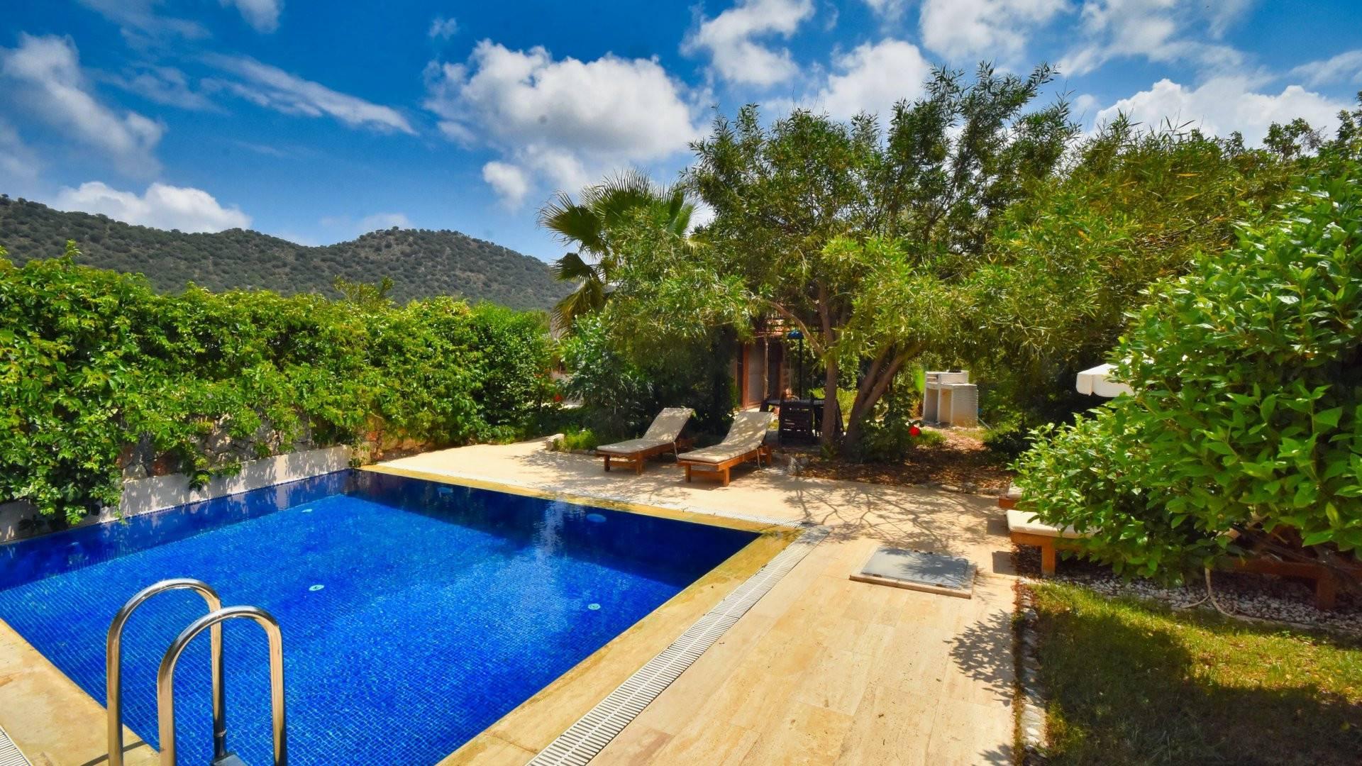 Fethiye Kayaköy'de Geniş Bahçeli, Özel Havuzlu, Kiralık Villa-41527