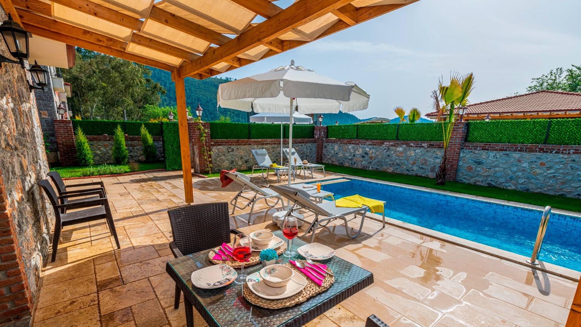 Fethiye Kayaköy'de Muhteşem Doğada, Özel Havuzlu, Konforlu Şık Villa