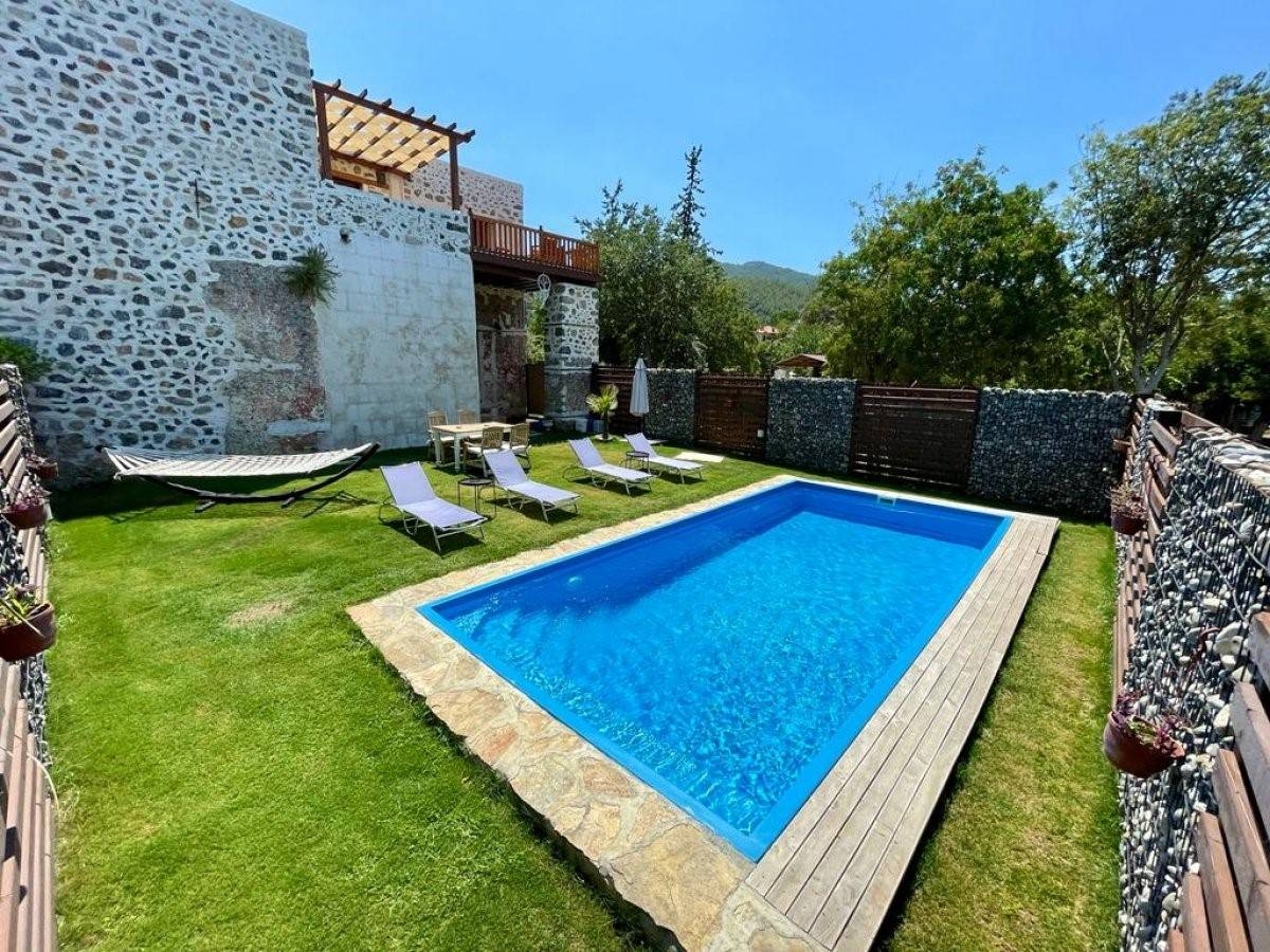 Fethiye Kayaköy'de Otantik Mimarili, Özel Havuzlu, Bahçeli Villa