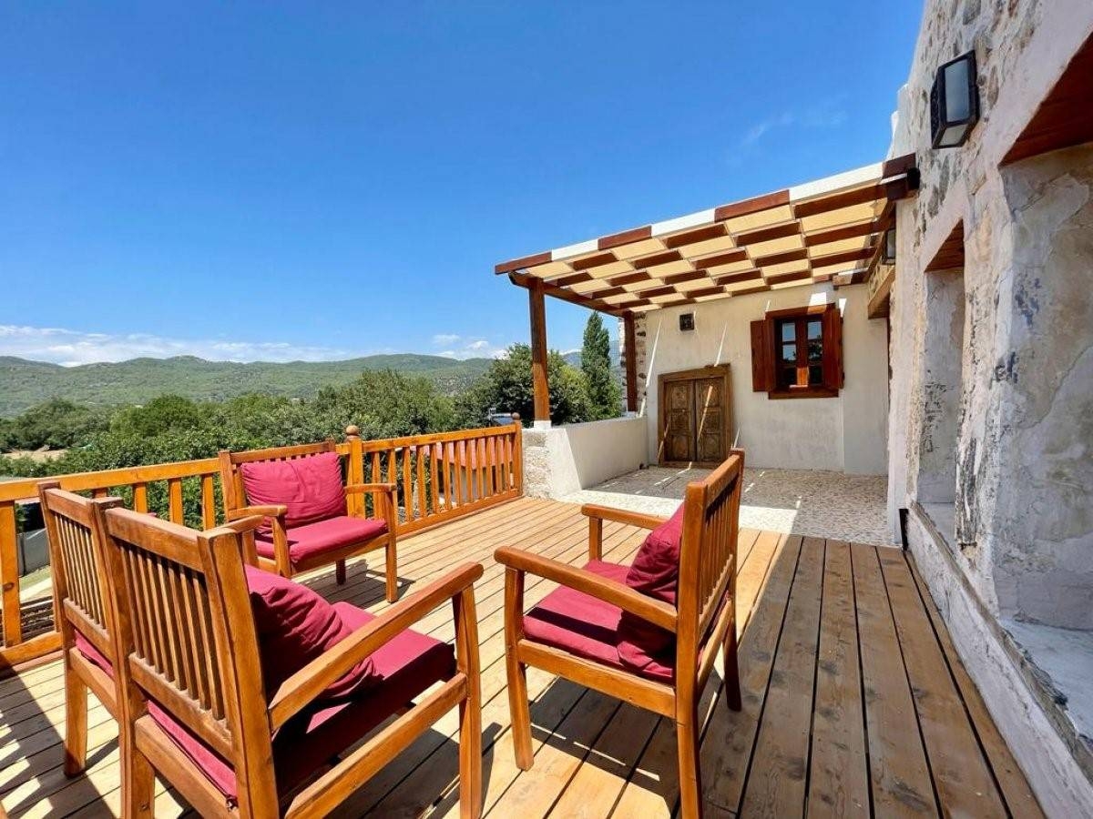 Fethiye Kayaköy'de Otantik Mimarili, Özel Havuzlu, Bahçeli Villa
