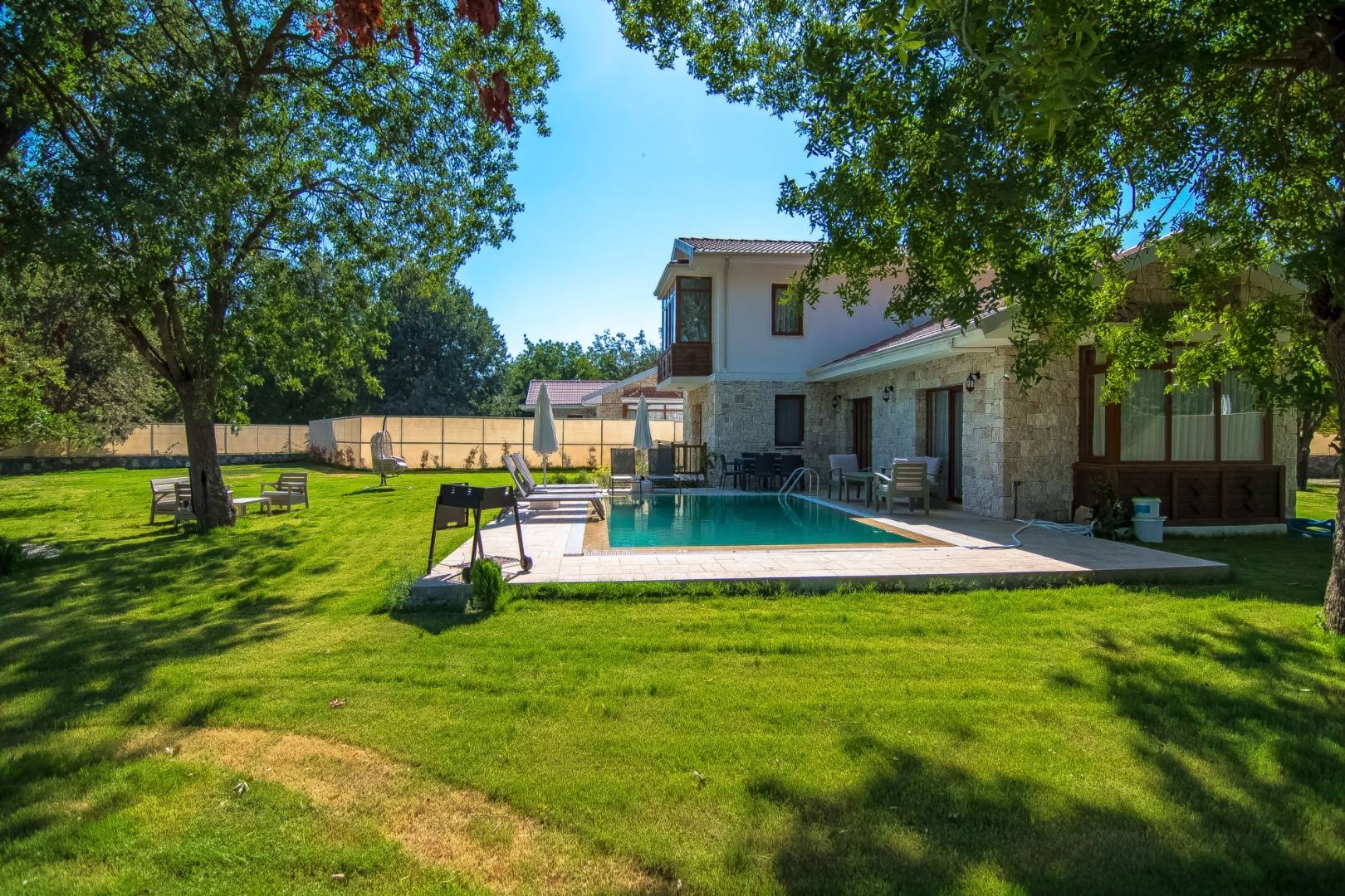 Fethiye Kayaköy'de Otantik Tasarımlı, Özel Havuzlu, Bahçeli Villa