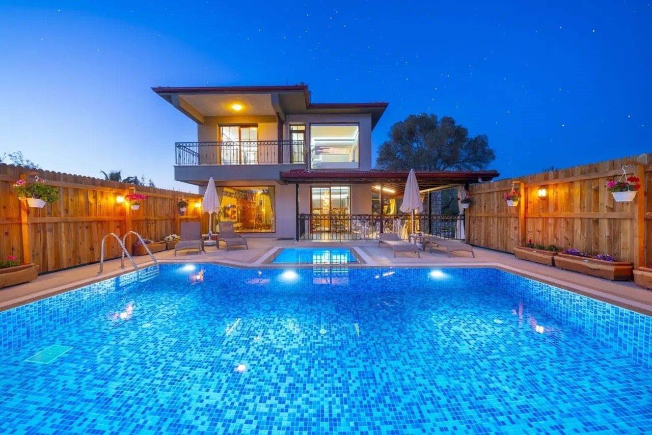 Fethiye Kayaköy'de Doğayla İç İçe, Özel Havuzlu, Jakuzili Villa