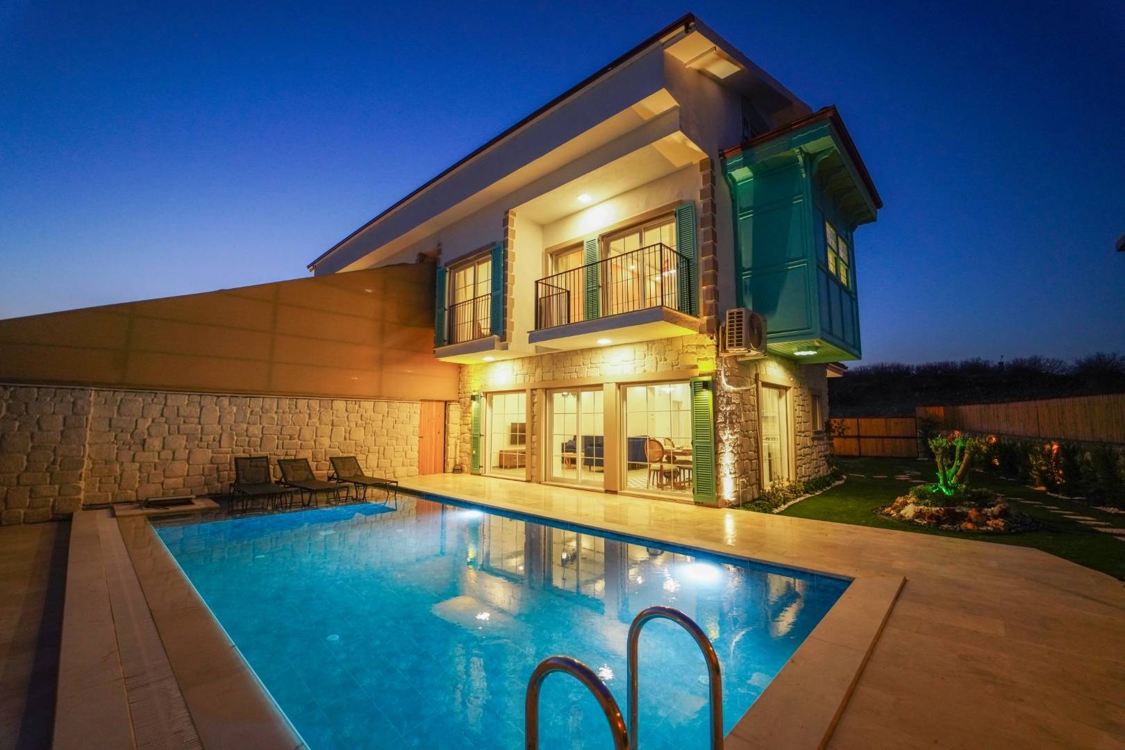 Muğla Seydikemer'de Geniş Aileler İçin Uygun, Özel Havuzlu Villa