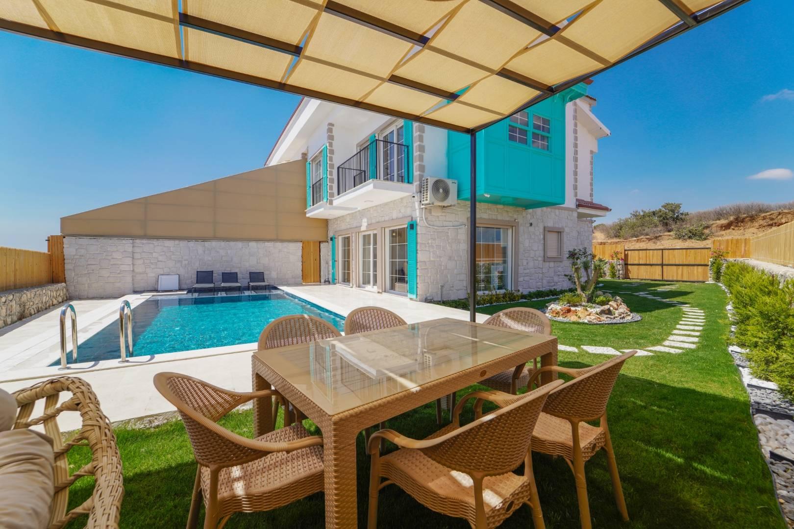 Muğla Seydikemer'de Geniş Aileler İçin Uygun, Özel Havuzlu Villa-36476