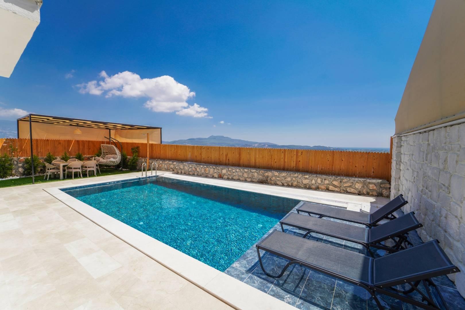 Muğla Seydikemer'de Geniş Aileler İçin Uygun, Özel Havuzlu Villa-36476