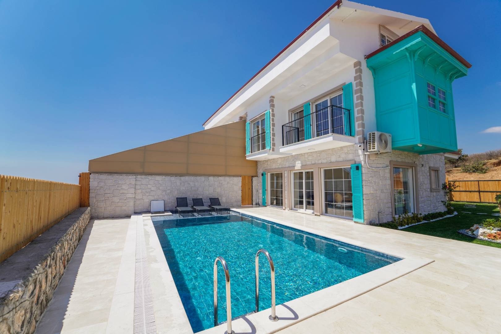 Muğla Seydikemer'de Geniş Aileler İçin Uygun, Özel Havuzlu Villa