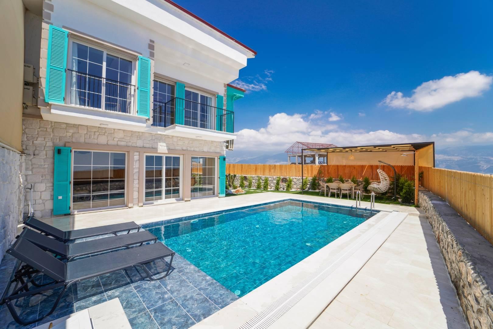 Muğla Seydikemer'de Geniş Aileler İçin Uygun, Özel Havuzlu Villa-36476