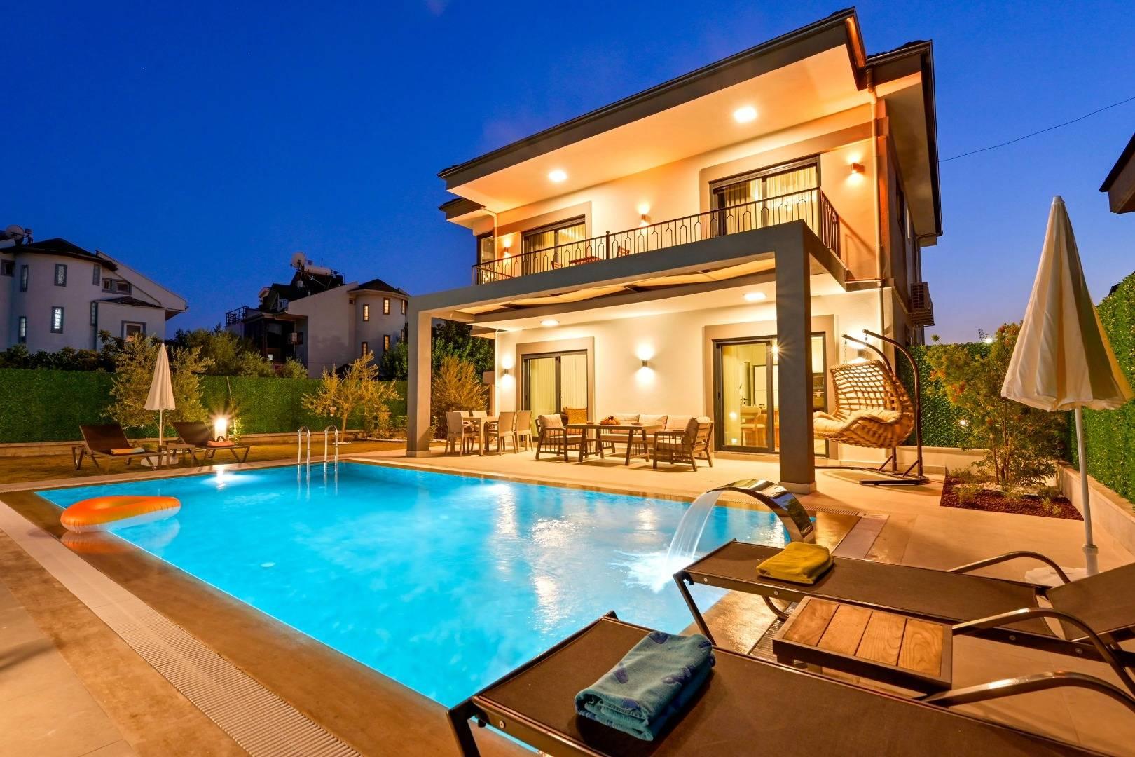 Fethiye Babataşı'nda Merkezi Konumda, Özel Havuzlu, Kiralık Villa-39757