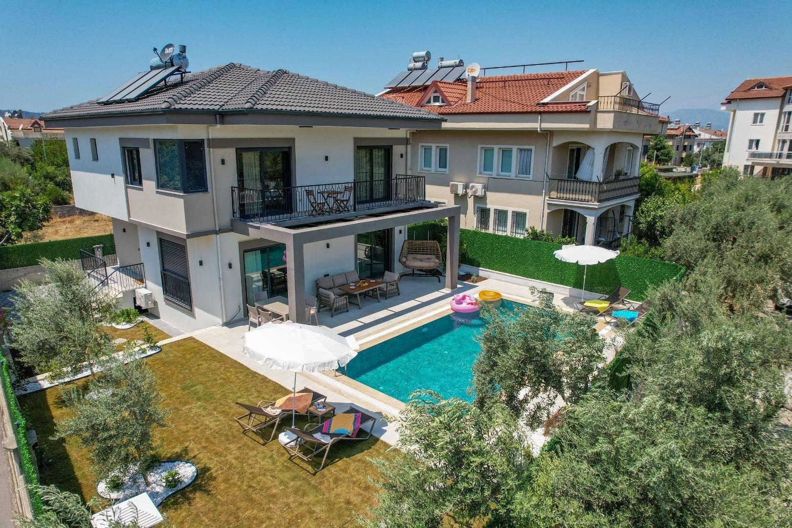 Fethiye Babataşı'nda Merkezi Konumda, Özel Havuzlu, Kiralık Villa-39757