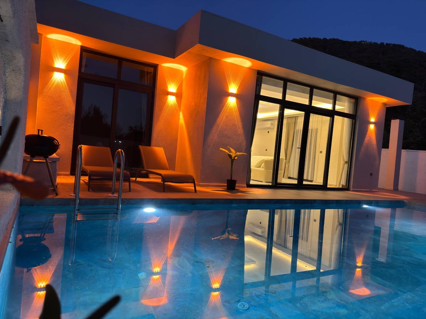 Fethiye Nif'te Minimalist Tasarımlı, Özel Havuzlu, Balayı Villası