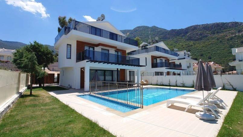 Fethiye Ölüdeniz'de Geniş Alanlara Sahip, Özel Havuzlu, Modern Villa-41673