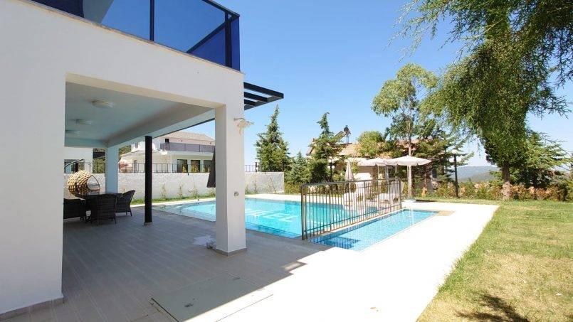 Fethiye Ölüdeniz'de Geniş Alanlara Sahip, Özel Havuzlu, Modern Villa-41673