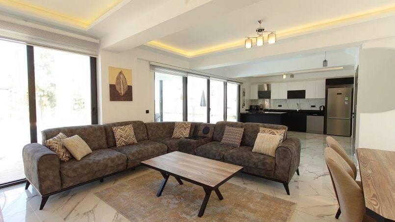 Fethiye Ölüdeniz'de Geniş Alanlara Sahip, Özel Havuzlu, Modern Villa-41673