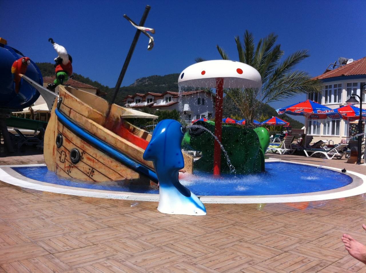 Fethiye Ölüdeniz'de Aquaparklı Tesiste, Ortak Havuzlu, Lüks Suit