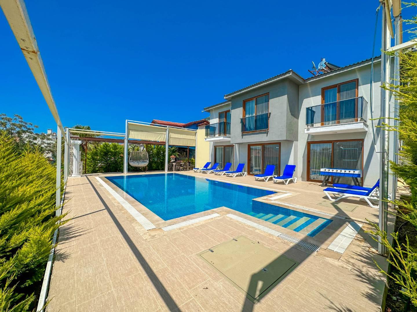 Fethiye Ölüdeniz'de Doğa İçerisinde, Özel Havuzlu, 8 Kişilik Villa-42256