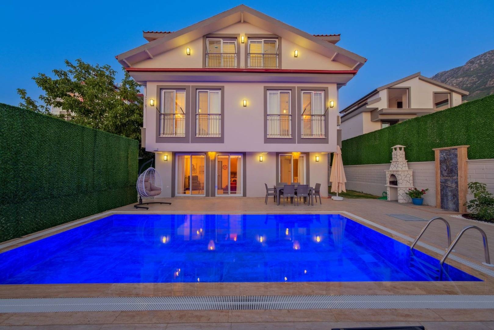 Fethiye Ölüdeniz'de Doğa İçerisinde, Özel Havuzlu, Konforlu Villa