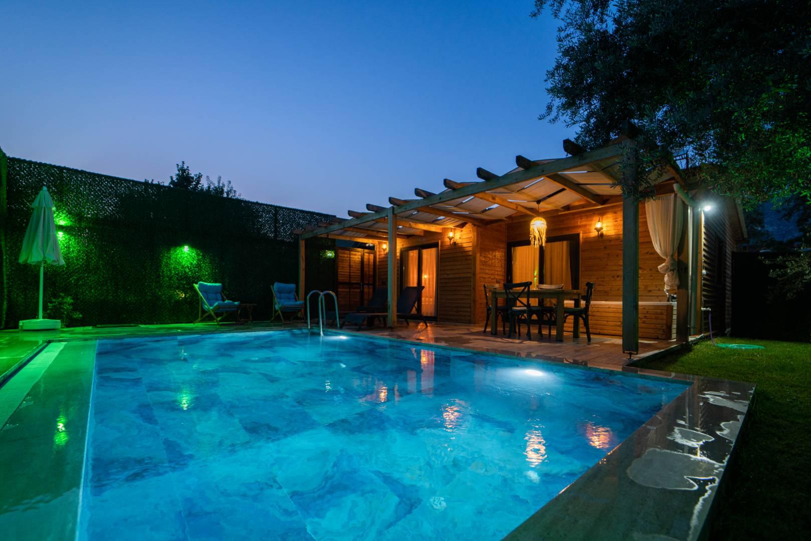 Fethiye Ölüdeniz'de Doğa İle İç İçe, Özel Havuzlu, Konforlu Bungalov-32426