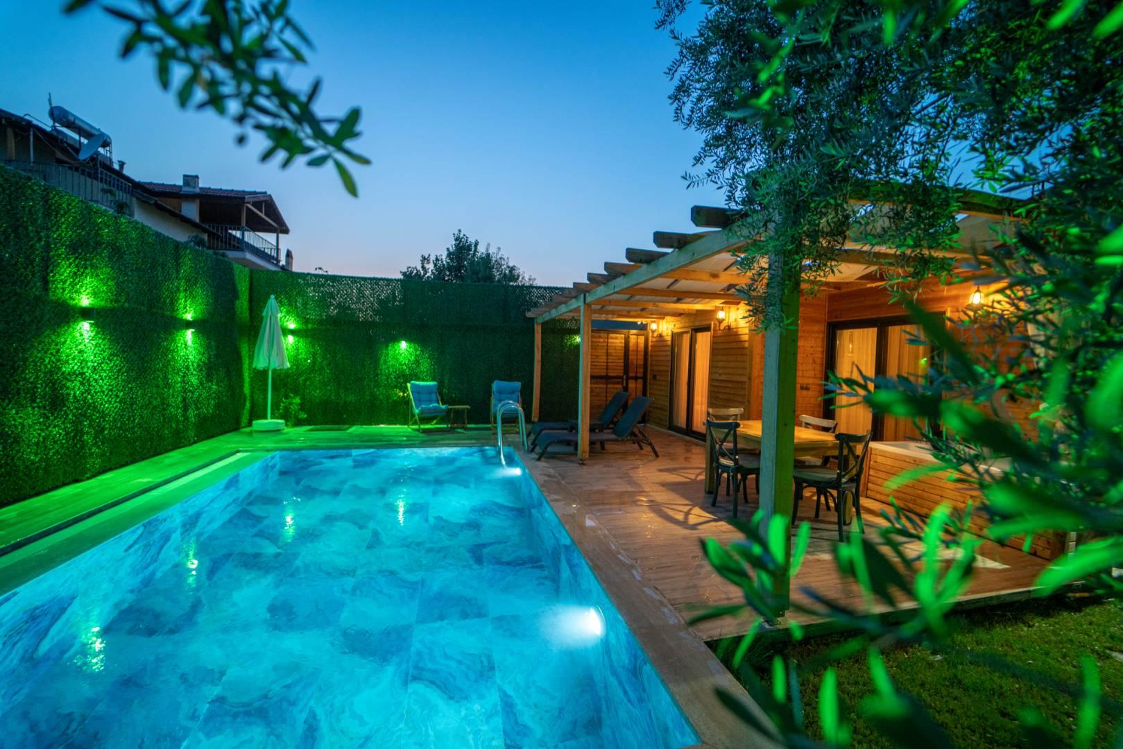 Fethiye Ölüdeniz'de Doğa İle İç İçe, Özel Havuzlu, Konforlu Bungalov-32426