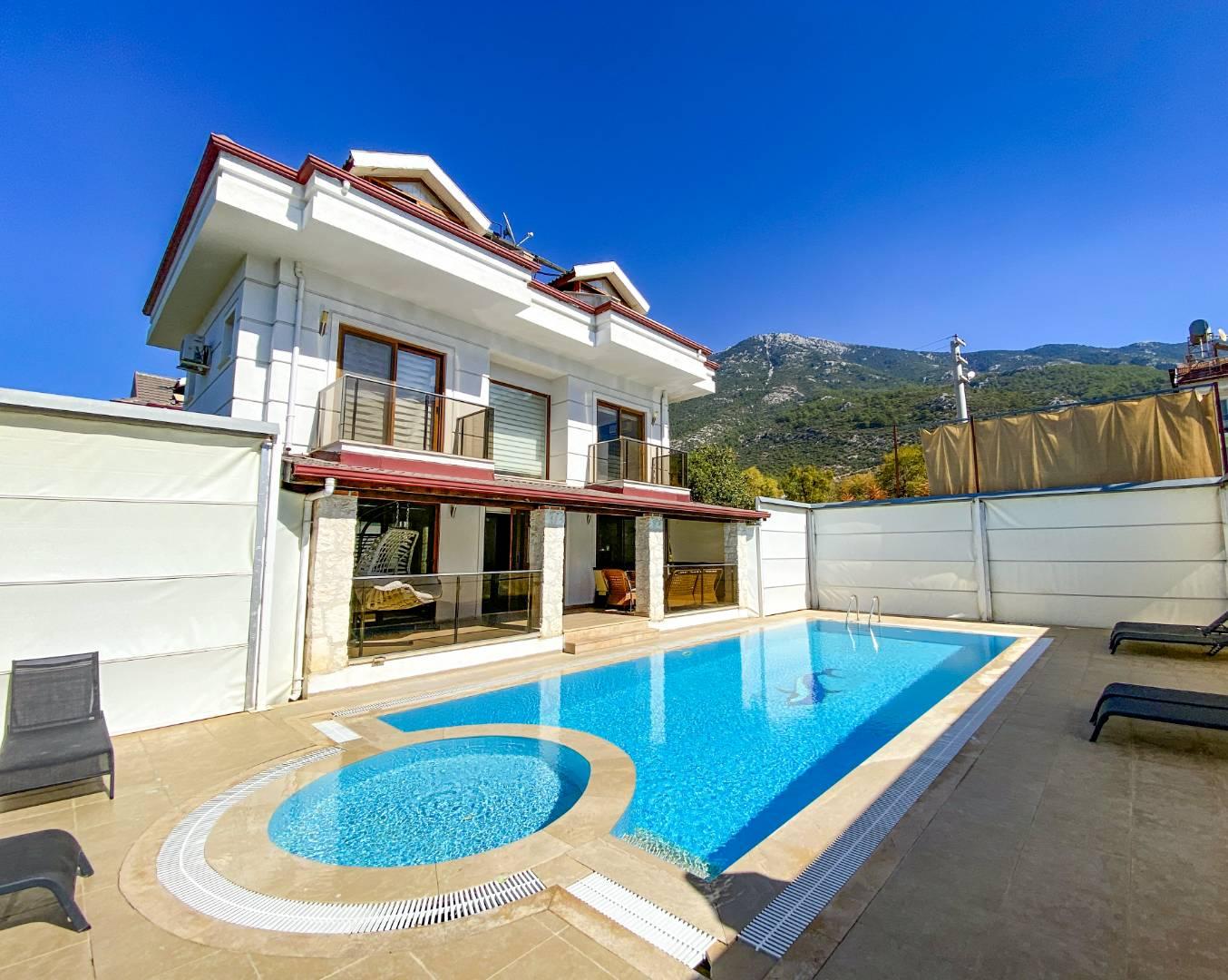 Fethiye Ölüdeniz'de Doğayla Baş Başa, Özel Havuzlu, 8 Kişilik Villa-42266