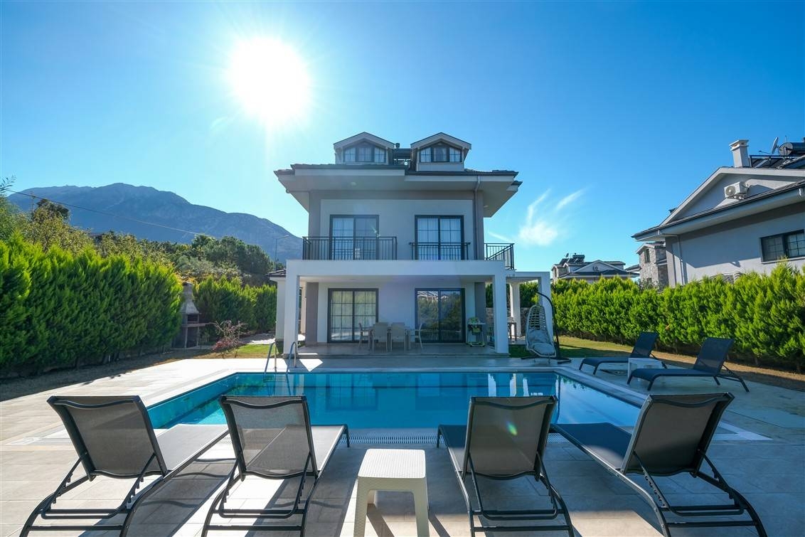 Fethiye Ölüdeniz'de Doğayla İç İçe, Özel Havuzlu, Bahçeli Villa