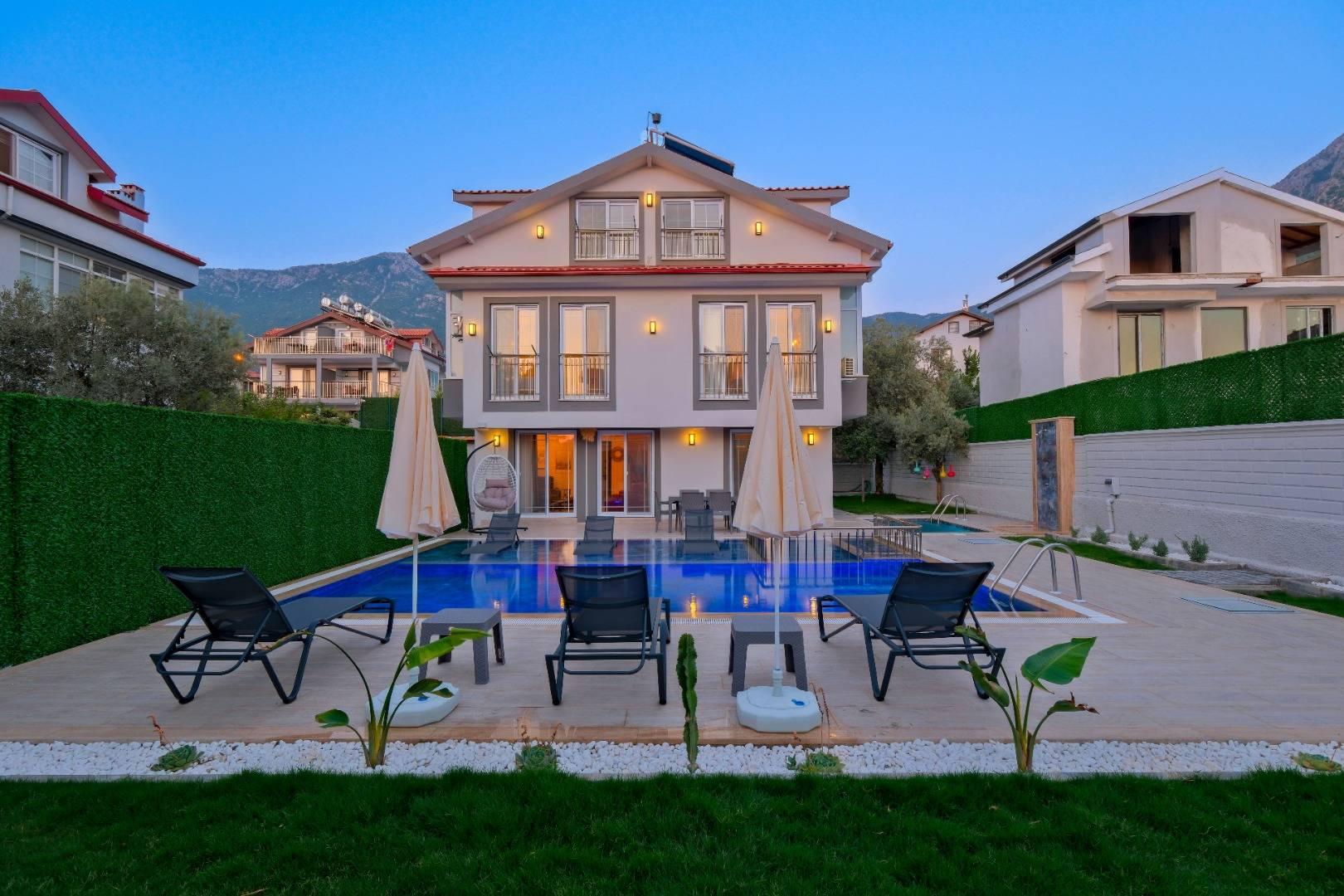 Fethiye Ölüdeniz'de Doğa Manzaralı, Özel Havuzlu, Jakuzili Villa-33285