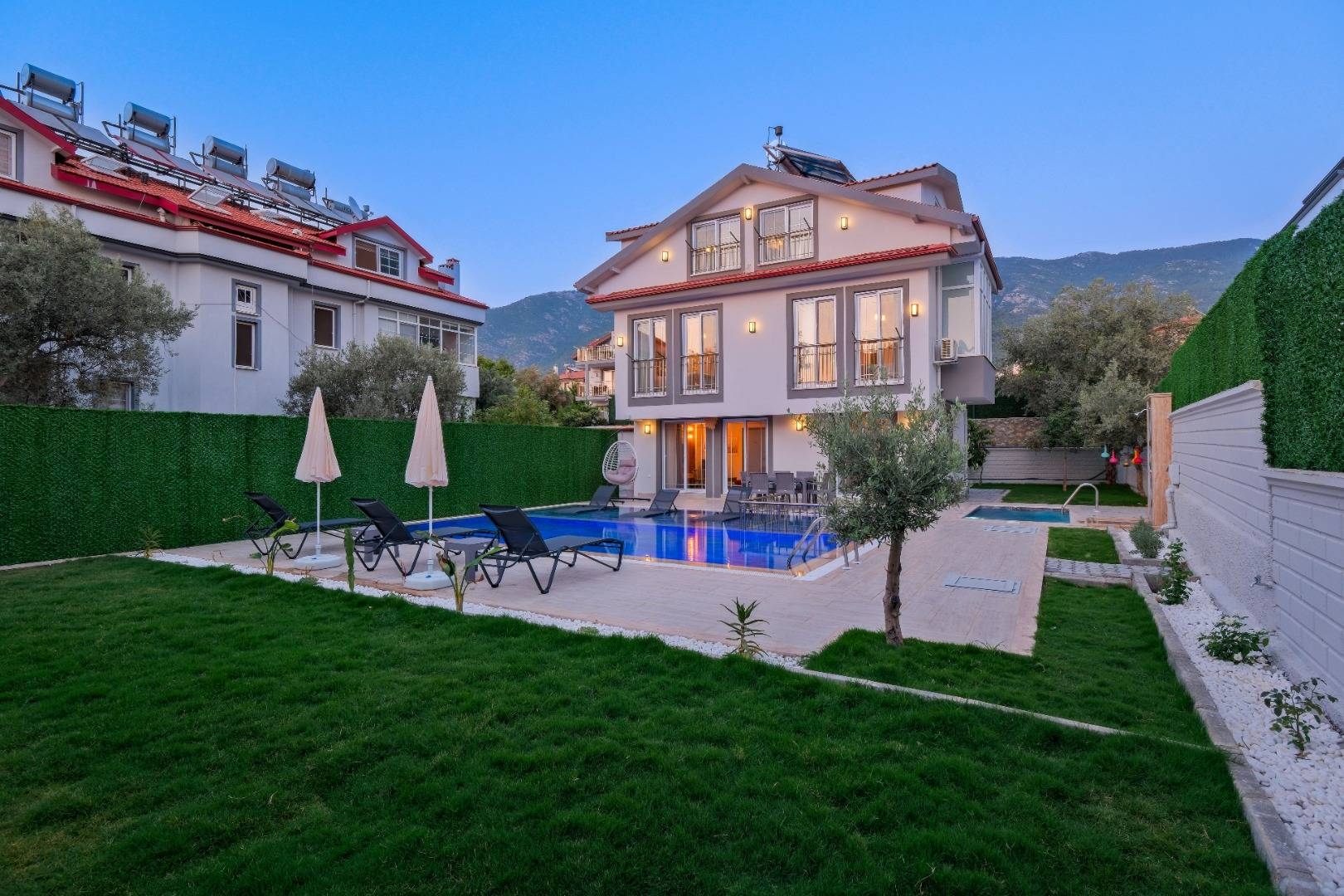 Fethiye Ölüdeniz'de Doğa Manzaralı, Özel Havuzlu, Jakuzili Villa