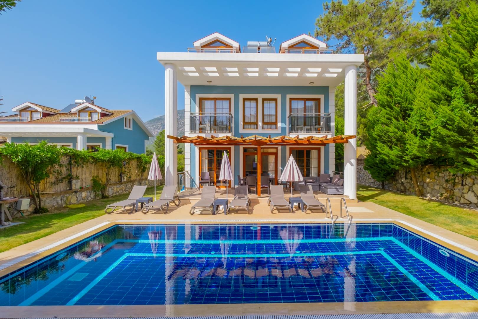 Fethiye Ölüdeniz'de Doğa İçerisinde, Özel Havuzlu, Modern Villa