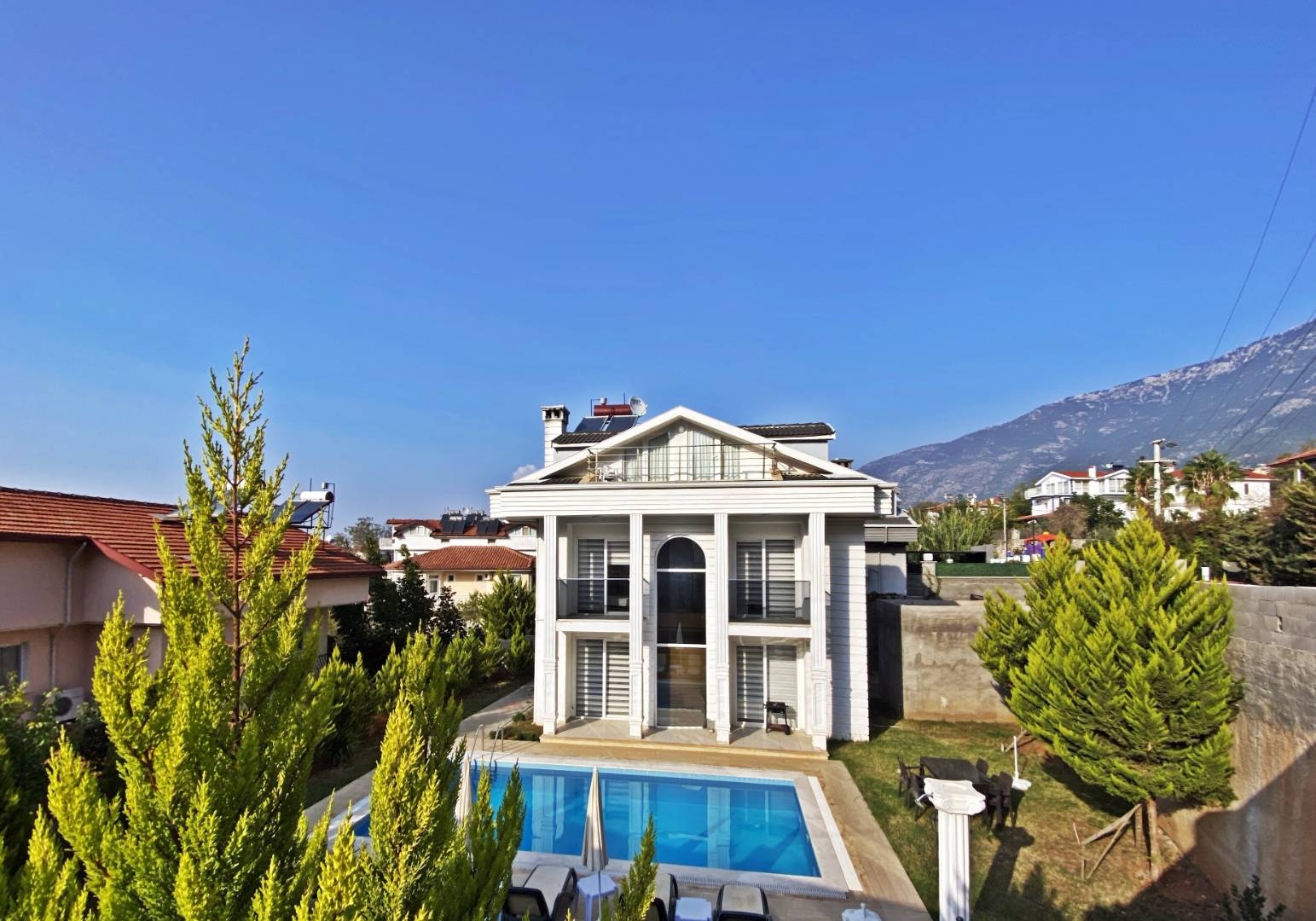 Fethiye Ölüdeniz'de Elverişli Konumda, Özel Havuzlu, Konforlu Villa