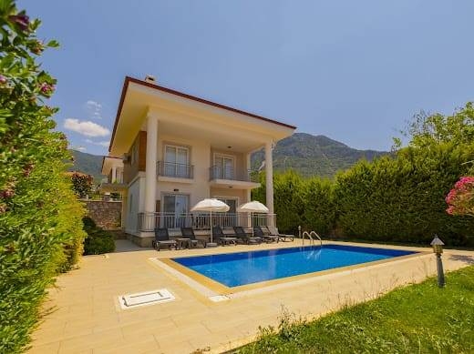 Fethiye Ölüdeniz'de Ferah Bahçe İçerisinde, Özel Havuzlu, 4+1 Villa