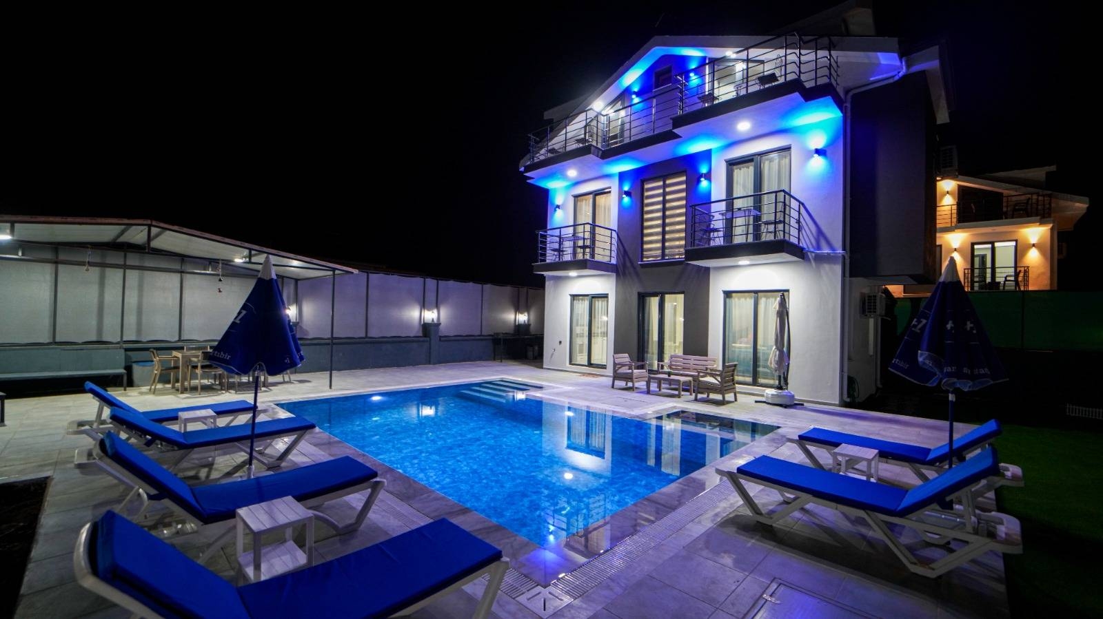 Fethiye Ölüdeniz'de Büyük Ailelere Uygun, Özel Havuzlu, 4+1 Villa