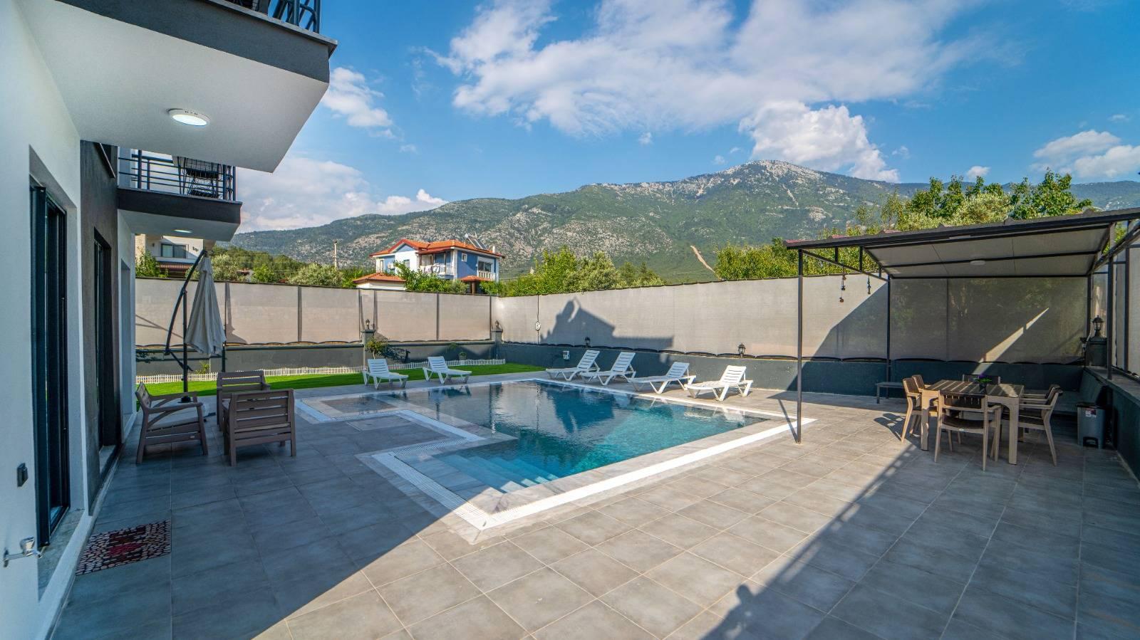 Fethiye Ölüdeniz'de Büyük Ailelere Uygun, Özel Havuzlu, 4+1 Villa-41802