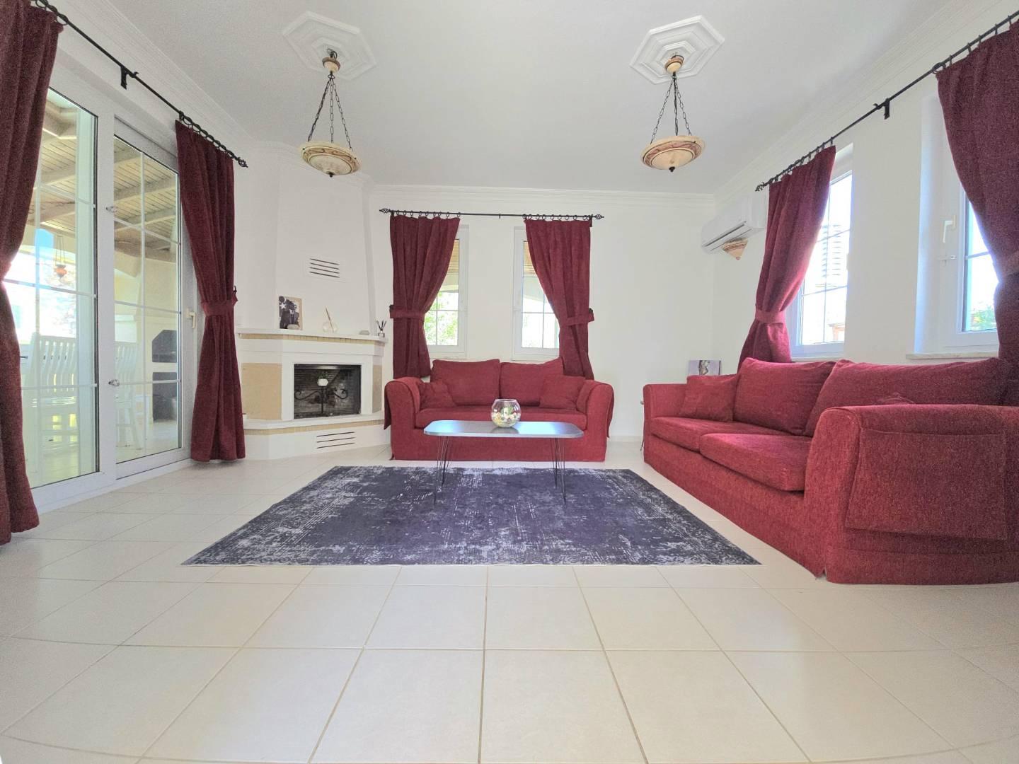 Fethiye Ölüdeniz'de Geniş Ailelere Uygun, Özel Havuzlu, 4+1 Villa-42616