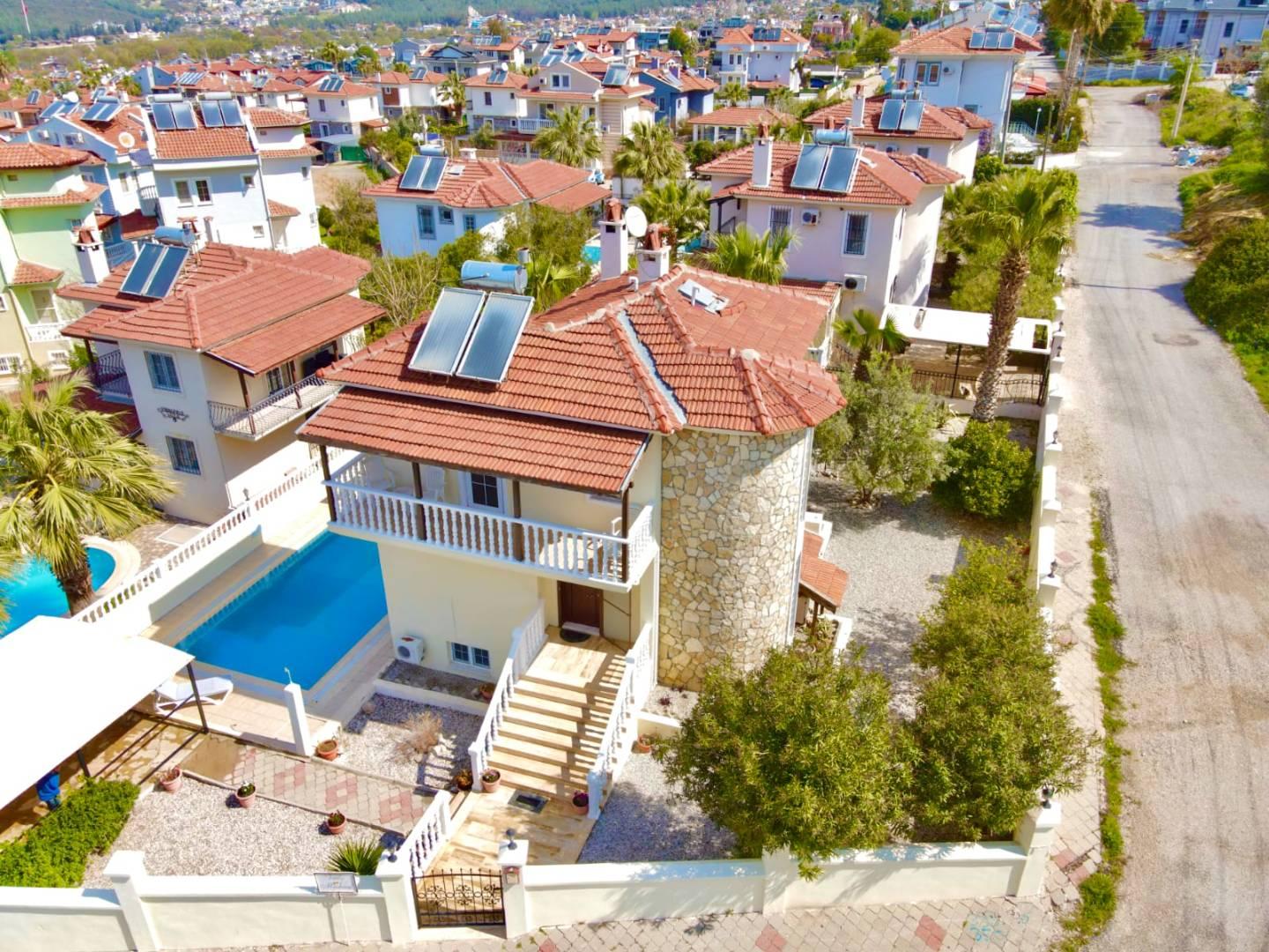 Fethiye Ölüdeniz'de Geniş Ailelere Uygun, Özel Havuzlu, 4+1 Villa-42641