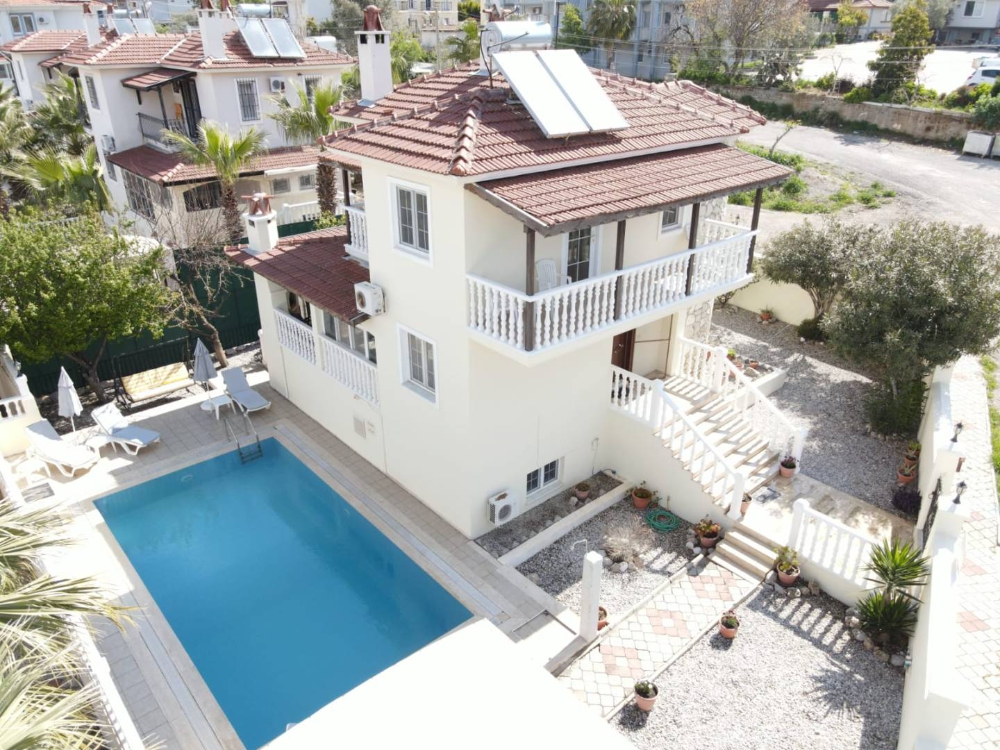 Fethiye Ölüdeniz'de Geniş Ailelere Uygun, Özel Havuzlu, 4+1 Villa