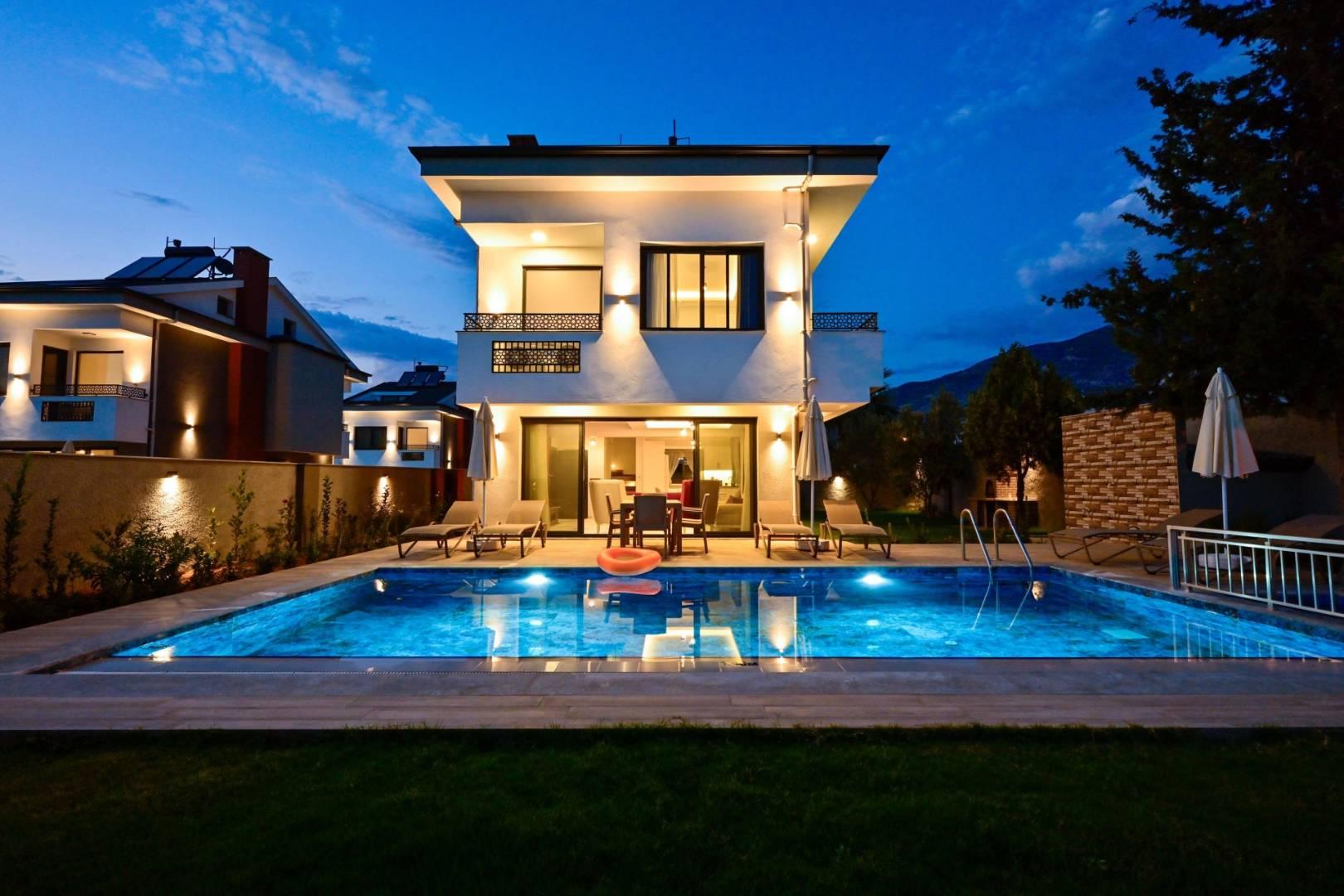 Fethiye Ölüdeniz'de Geniş Ailelere Uygun, Özel Havuzlu, Konforlu Villa-39034