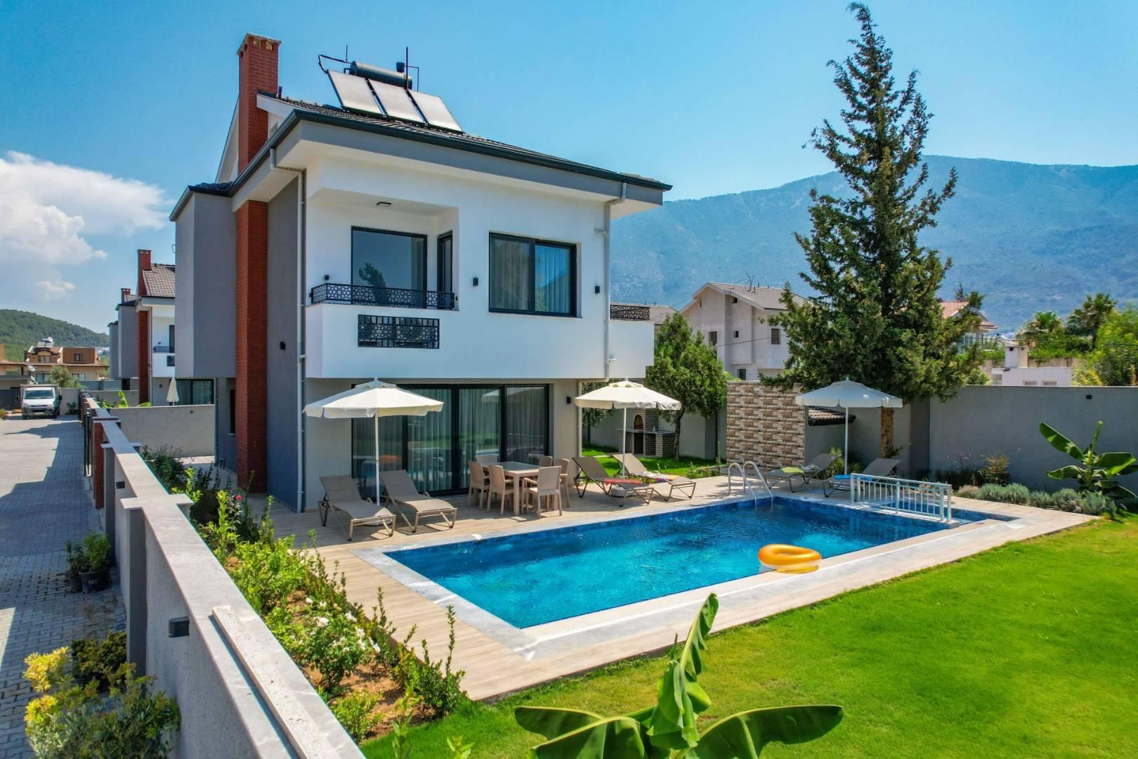 Fethiye Ölüdeniz'de Geniş Ailelere Uygun, Özel Havuzlu, Konforlu Villa-39034