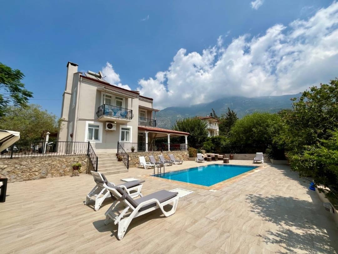 Fethiye Ölüdeniz'de Geniş Ailelere Uygun, Özel Havuzlu, Konforlu Villa
