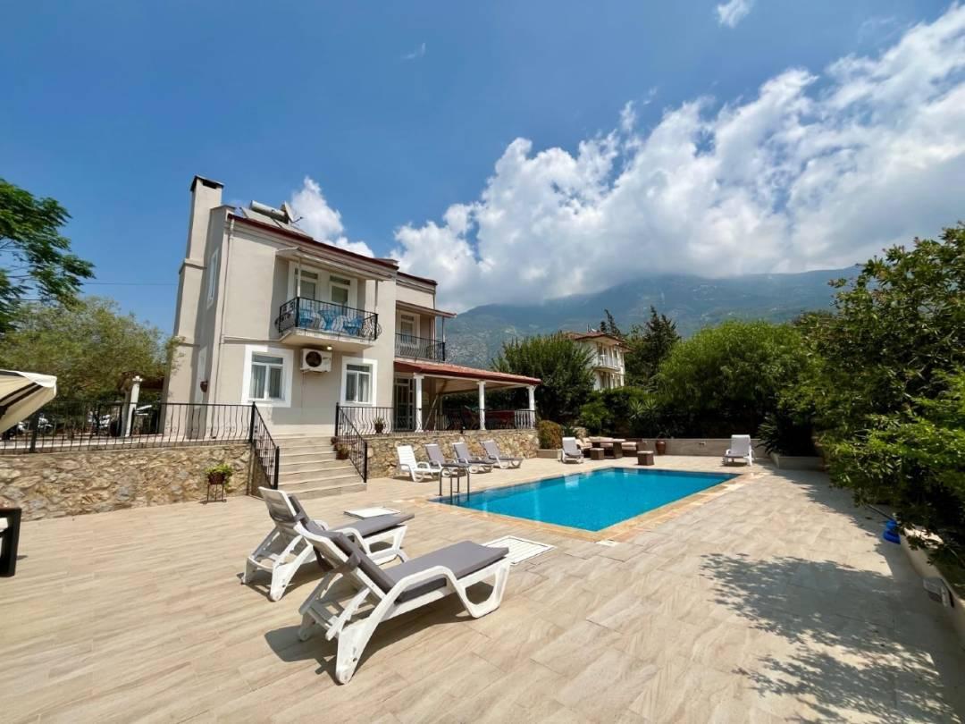 Fethiye Ölüdeniz'de Geniş Ailelere Uygun, Özel Havuzlu, Konforlu Villa-43584