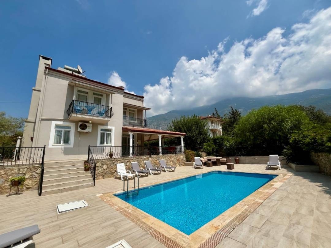 Fethiye Ölüdeniz'de Geniş Ailelere Uygun, Özel Havuzlu, Konforlu Villa