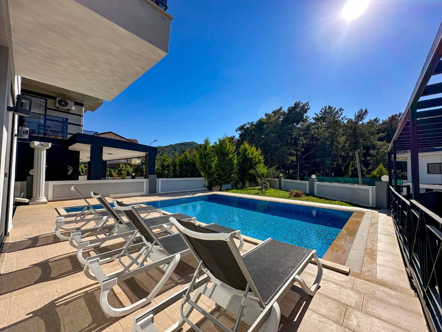 Fethiye Ölüdeniz'de Geniş Ailelere Uygun, Özel Havuzlu, Lüks Villa