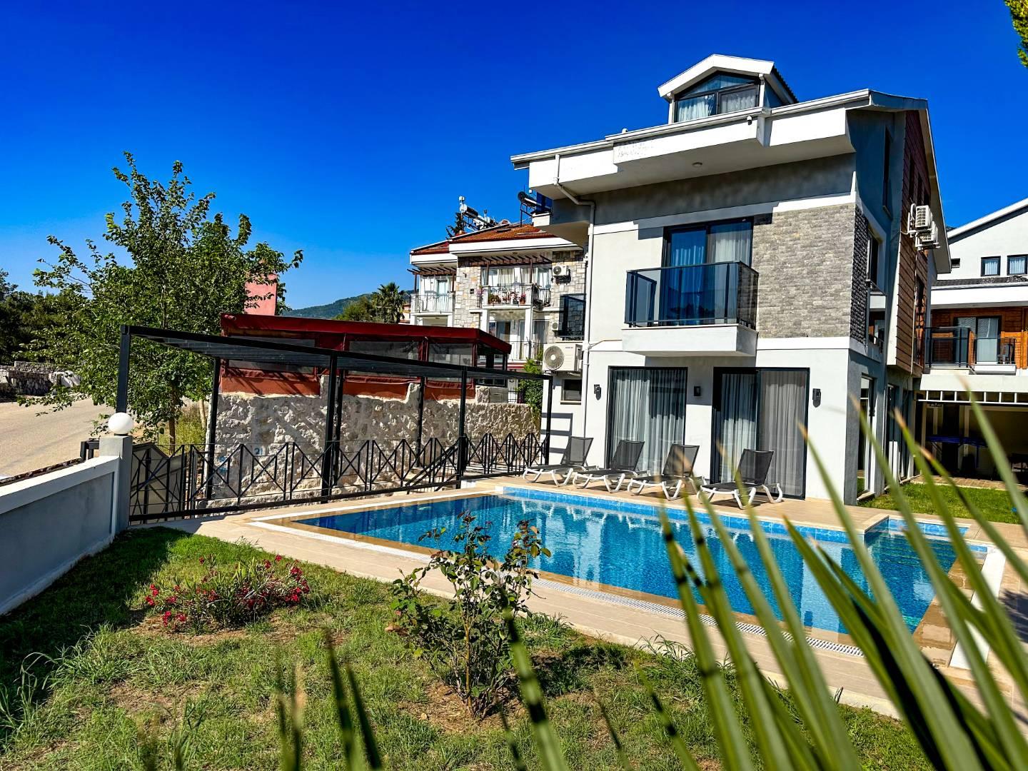 Fethiye Ölüdeniz'de Geniş Ailelere Uygun, Özel Havuzlu, Lüks Villa-43105